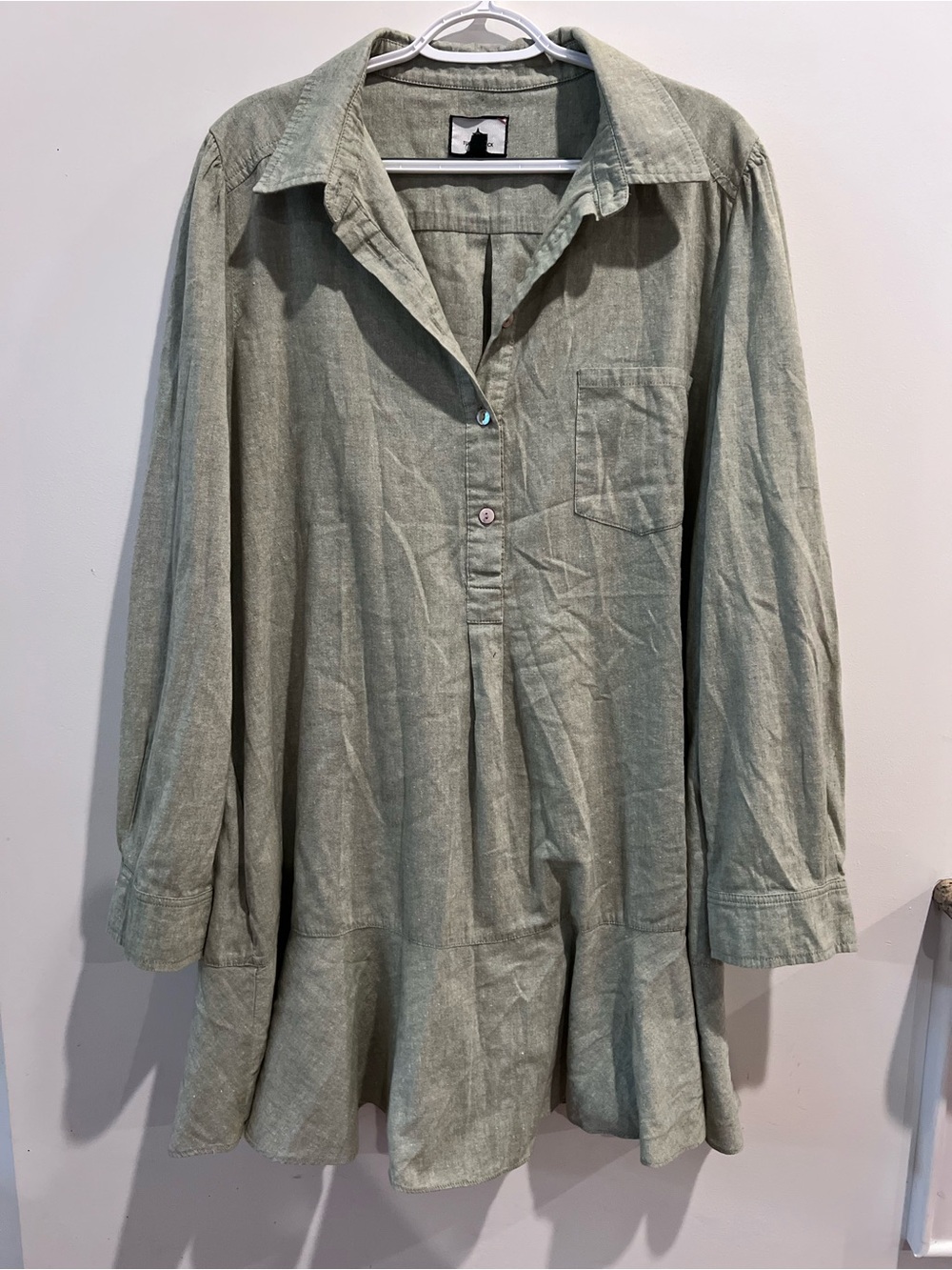 Tuckernuck 100% Cotton Light Olive Green Casual Button-Down Shirt